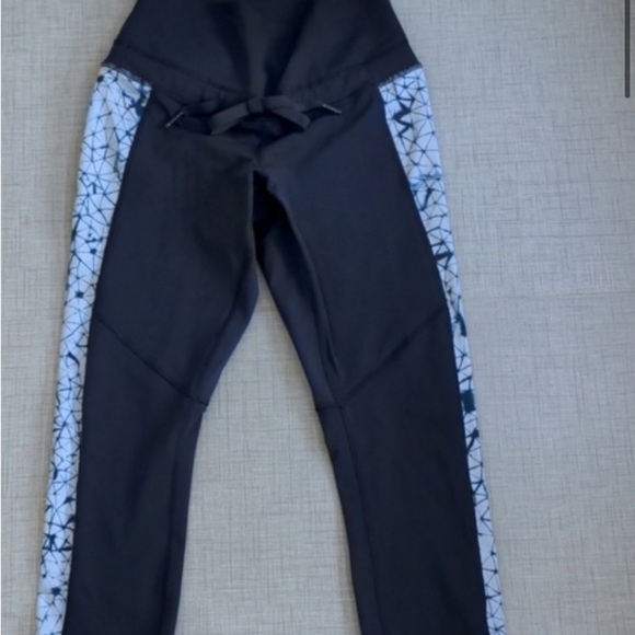 Lululemon 7/8 leggings size 4 black gym workout - Picture 3 of 9